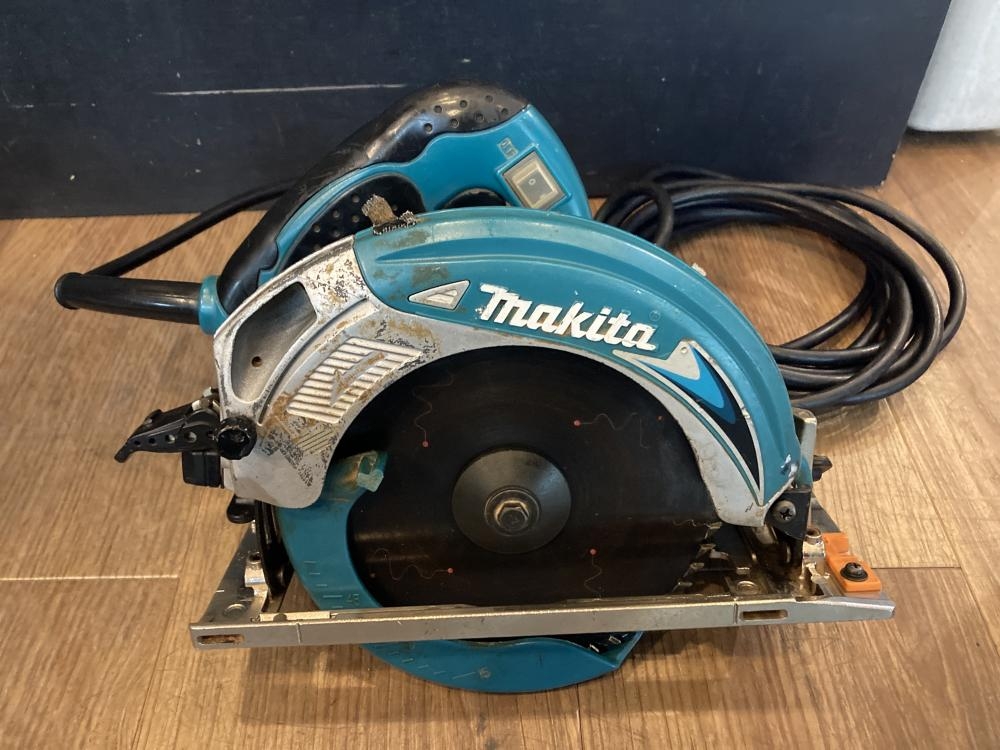 マキタ 165mm電動マルノコ 5637BAの中古 中古C傷汚れあり 《東京・足立