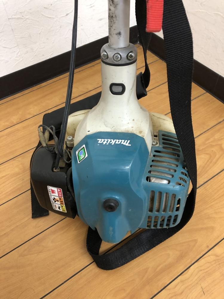 makita マキタ エンジン草刈機 刈払機 MEM2610Uの中古 中古C傷汚れあり